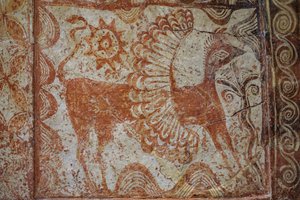 गढ़े हुए ढक्कन के साथ चेस्ट लार्नेक्स। 1370-1300 ई.पू द्वारा Minoan