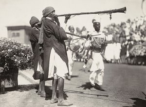 फासीवादी युग में 'बिल्डिंग ए एम्पायर': एबिसिनियन संगीतकार, 09/05/1936 (बी/डब्ल्यू फोटो) द्वारा मोडेस्टिनो बाल्डिनेटी