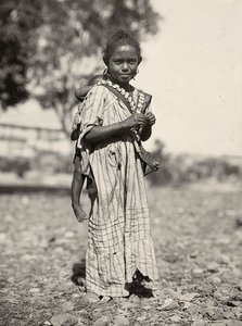 फासीवादी युग में 'बिल्डिंग ए एम्पायर': एबिसिनियन गर्ल, 09/05/1936 (बी/डब्ल्यू फोटो) द्वारा मोडेस्टिनो बाल्डिनेटी