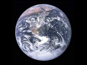 नीला संगमरमर - अंतरिक्ष से पृथ्वी, 7 दिसंबर 1972।