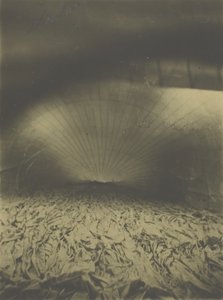 इंटीरियर ऑफ ले जायंट इन्फ्लेटिंग, 1863। द्वारा नादर