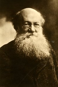 प्योत्र अलेक्सेइविच क्रोपोटकिन, रूसी अराजकतावादी, c1900 द्वारा नादर