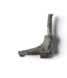 एक 'शॉबटी बंडल' से कांस्य पर्वत: फुट, 18 वीं से 19 वीं राजवंश के अंत तक, c.1336-1256 ईसा पूर्व (कांस्य) द्वारा न्यू किंगडम मिस्र