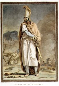 पियरे मिशेल एलिक्स (1762-1817) 1802 (रंगीन उत्कीर्णन) द्वारा उकेरी गई 'रिसर्च ऑन द कॉस्ट्यूम्स एंड थिएटर ऑफ ऑल नेशंस' के खंड I से, जीन रैसीन द्वारा 'एस्तेर' के लिए एक गार्ड ऑफ किंग अहासेरस, पोशाक। द्वारा फिलिप (बाद) Chery