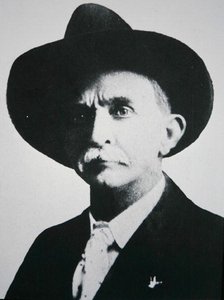 कप्तान विलियम जेसी मैकडॉनल्ड्स (1852-1918) (बी/डब्ल्यू फोटो)