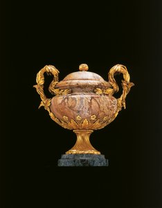 लुइस XIV मिस्र के vases की एक जोड़ी, 1770-75 द्वारा पियरे लैंगलोइस