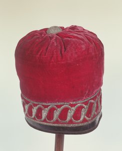 रूढ़िवादी चर्च की टोपी को नेपोलियन (1769-1821) ने 1812 में बेरेज़ी नदी पार करते समय पहना था (चमड़े और चांदी के धागे के साथ मखमल) द्वारा पोलिश स्कूल