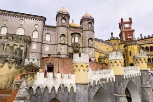 नेशनल पैलेस का दृश्य द्वारा पुर्तगाली स्कूल
