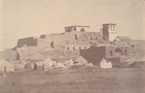 [सुल्तानिये के परिवेश में एक फारसी गढ़], 1840-60 के दशक। द्वारा संभवतः लुइगी पेस द्वारा।