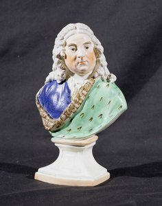 जॉर्ज फ्रेडरिक हेंडेल (1685-1759) का स्टाफ़र्डशायर पोर्ट्रेट बस्ट (सीसा चमकता हुआ मिट्टी के बरतन)