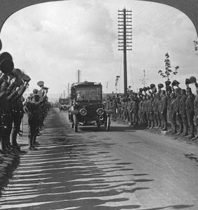 सैनिकों की शाही यात्रा, कनाडावासियों द्वारा प्रथम विश्व युद्ध, c1914-c1918 का उत्साहपूर्ण स्वागत। द्वारा यथार्थवादी यात्रा प्रकाशक