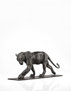 पैंथर चलना, पीछे पैर उठाना, c.1904 (कांसे का कांस्य) द्वारा रेम्ब्रांट बुगाती