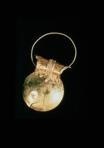 हाउस ऑफ़ द मेनेंडर, पोम्पेई, 79AD (गोल्ड) से गोल्ड बुला द्वारा उपन्यास