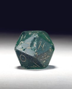 गेमिंग डाई, c.2nd सदी ईस्वी (ग्लास) द्वारा रोमन रोमन