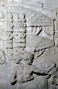 रोमन कला: "" रोमन छावनी"" 1862 का मोल्ड सम्राट ट्रोजन (53-117) के शासनकाल के दौरान रोम में ट्रोजन (कॉलम ट्राजेन) (कोलोना ट्रियाना) के स्तंभ के आधार-राहत को पुन: प्रस्तुत करता है। ट्राजेन कॉलम के विजयी अभियानों की याद दिलाता है द्वारा रोमन रोमन