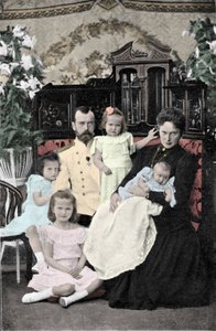 ज़ार निकोलस II का पारिवारिक चित्र (1868-1918) 1901-1902 के बारे में द्वारा रूसी फोटोग्राफर