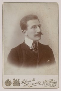 चित्रकार लियोन बक्स्ट का पोर्ट्रेट (1866-1924) द्वारा रूसी फोटोग्राफर
