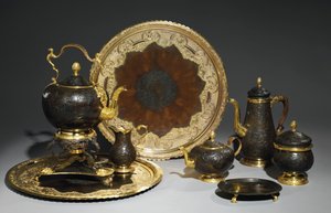 चाय और कॉफी सेवा, शायद डेमिडॉफ कार्यशाला, Urals, c.1770 द्वारा द्वारा रूसी स्कूल