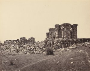 दक्षिणपूर्व से मार्तंड के खंडहर, सी. 1870. द्वारा सैमुअल बॉर्न