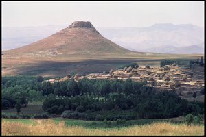 तख्त-ए सोललमैन या सोलोमन सिंहासन का दृश्य (देखें 179122