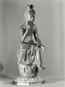 ध्यान मुद्रा में बैठे बोधिसत्व, c.645-794 (गिल्ट कांस्य) (b/w फोटो) द्वारा जापानी स्कूल