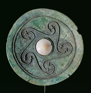 मिरर, डोंगसन कल्चर c.200 BC-200 AD, वियतनाम (कांस्य)