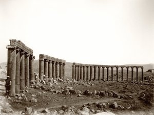 उत्तर पश्चिम, जेरश, 1867 से अंडाकार स्तम्भ पियाजा
