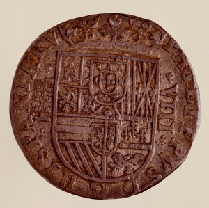 स्पेन से चांदी का सिक्का (8 रियल): फिलिप (फिलिपो या फिलिप) II (1556-1598) का शासन। 1589 दीम। 3,5 सेमी नेपल्स, संग्रहालय पुरातत्व द्वारा स्पेनिश स्कूल