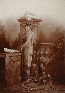 लुईस, डचेस ऑफ डेवोनशायर, ज़ेनोबिया के रूप में, पाल्मायरा की रानी, डेवोनशायर हाउस में द डचेस ऑफ़ डेवोनशायर की डायमंड जुबली बॉल