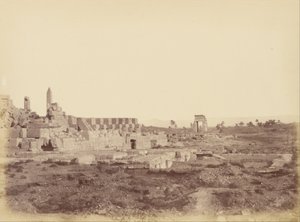 टोटम्स III के कवर वॉक सहित कर्नाक का अवलोकन द्वारा थियोडुले देवरिया