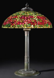 Poinsettia टेबल लैंप, c.1910 (लीडेड ग्लास और कांस्य)