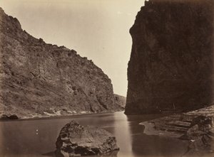 ब्लैक कैनोन, कोलोराडो नदी, नीचे की ओर देख रहे हैं, कैम्प 7 के पास, 1871 द्वारा टिमोथी OSullivan