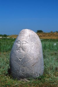 6 वीं -10 वीं शताब्दी में पश्चिमी तुर्किक खानते का एक दफन पत्थर