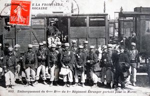 पहली रेजिमेंट फ्रेंच विदेशी सेना, मोरक्को, 1911 द्वारा अज्ञात
