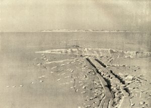 लेवल सरफेस पर एक विशिष्ट क्रेवास, c1908, 1909। द्वारा अज्ञात