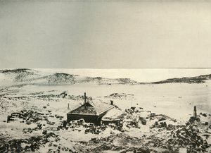 हट व्यूइंग नॉर्थवर्ड्स का एक दृश्य। c1908, 1909। द्वारा अज्ञात
