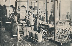 एक वैक्स टेंपर बनाने वाला प्लांट, 1917 द्वारा अज्ञात