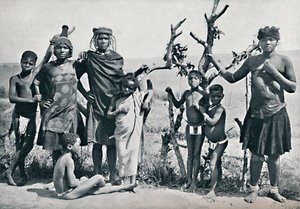 जुलुस का एक समूह, 1912 द्वारा अज्ञात