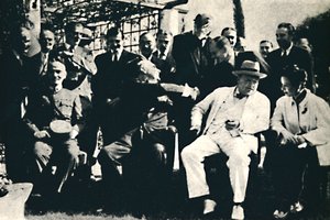 एलाइड लीडर्स कॉन्फ्रेंस काहिरा में, नवंबर 1943, 1945। द्वारा अज्ञात