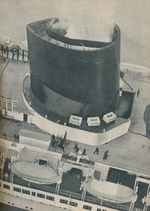 नॉरमैंडीज़ डेक का एक असामान्य कोण, 1936 द्वारा अज्ञात
