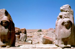 प्राचीन स्थल अलाका ह्युक के पास, मिस्र, c1350 ई.पू. द्वारा अज्ञात