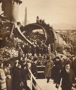 डेरेलिक्ट स्टील-वर्क्स, साउथ वेल्स, 1936 1937 में द्वारा अज्ञात