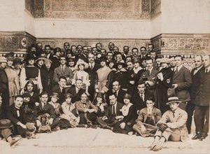 1916 में सेविले, स्पेन में बैले रसेस द्वारा अज्ञात