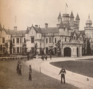 बाल्मोरल कैसल, उनकी मेजेस्टीज़ हाइलैंड होम, c1916, 1935 द्वारा अज्ञात