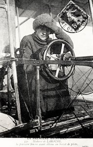 बैरोनेस रेमंड्स डेलारोचे, फ्रेंच एविएटर, 1909 द्वारा अज्ञात