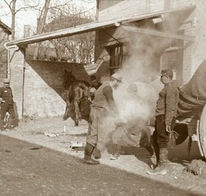लोहार जूता, सिप्पेस, उत्तरी फ्रांस, c1914-c1918 द्वारा अज्ञात