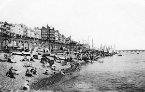 ब्राइटन बीच, ईस्ट ससेक्स, c1900s-1920 द्वारा अज्ञात