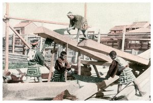 बढ़ई काम पर, जापान, 1904 द्वारा अज्ञात