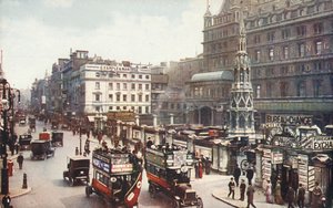 चैरिंग क्रॉस और द स्ट्रैंड, लंदन, c1910। द्वारा अज्ञात