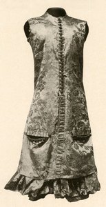 गहरे लाल फूल वाले रेशम के कोट और पूर्ण जांघिया, 1681, 1937। द्वारा अज्ञात